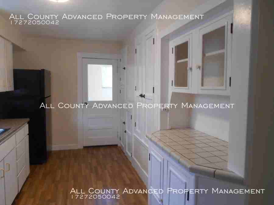 905 Lotus Path - Photo 2 of 7