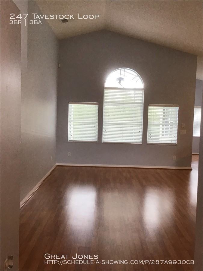 247 Tavestock Loop - Photo 3 of 16