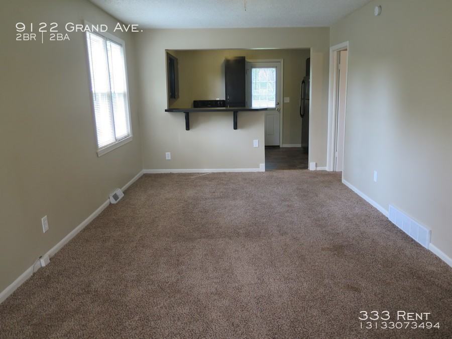 9122 Grand Ave - Photo 2 of 9