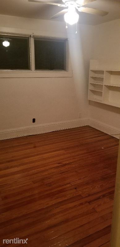 138 Baycliff Dr - Photo 3 of 6