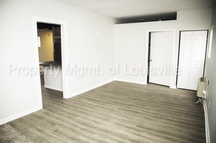 1212 Krieger St - Photo 2 of 12