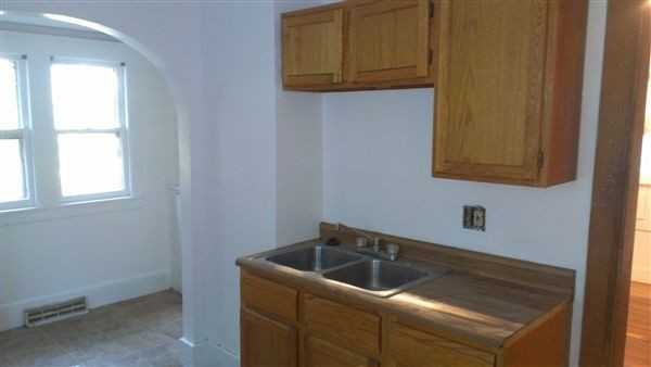 1708 Beal Ave - Photo 3 of 8