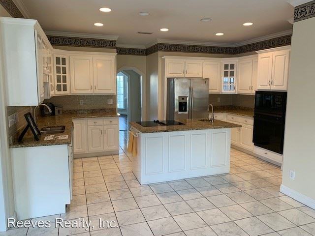 2000 Stonebrook Ct - Photo 3 of 26