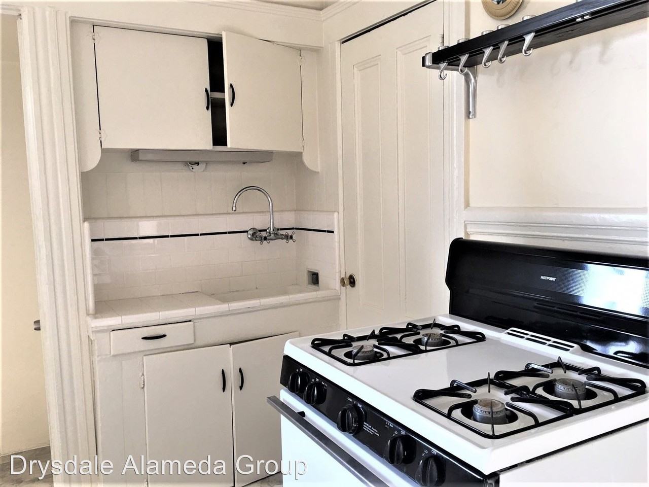 3014 Encinal Avenue - Photo 2 of 3