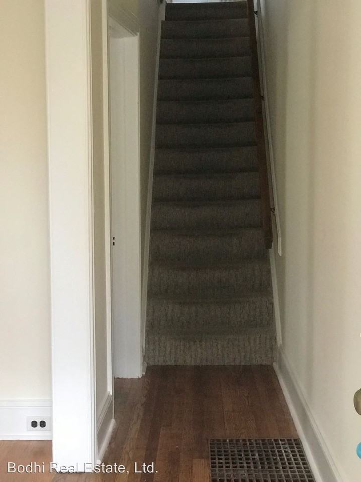 631 Walnut Ln - Photo 2 of 18