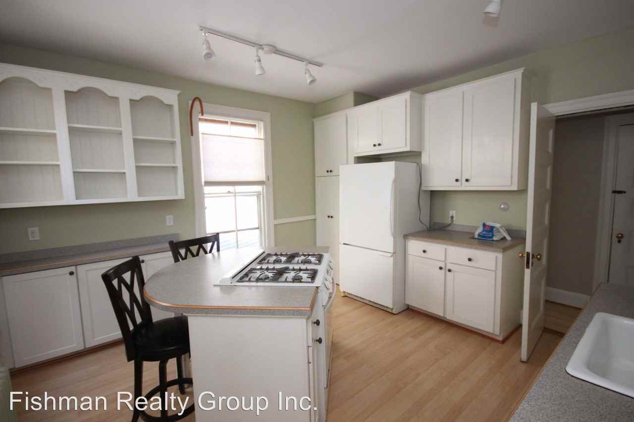 219 Brackett St - Photo 3 of 19