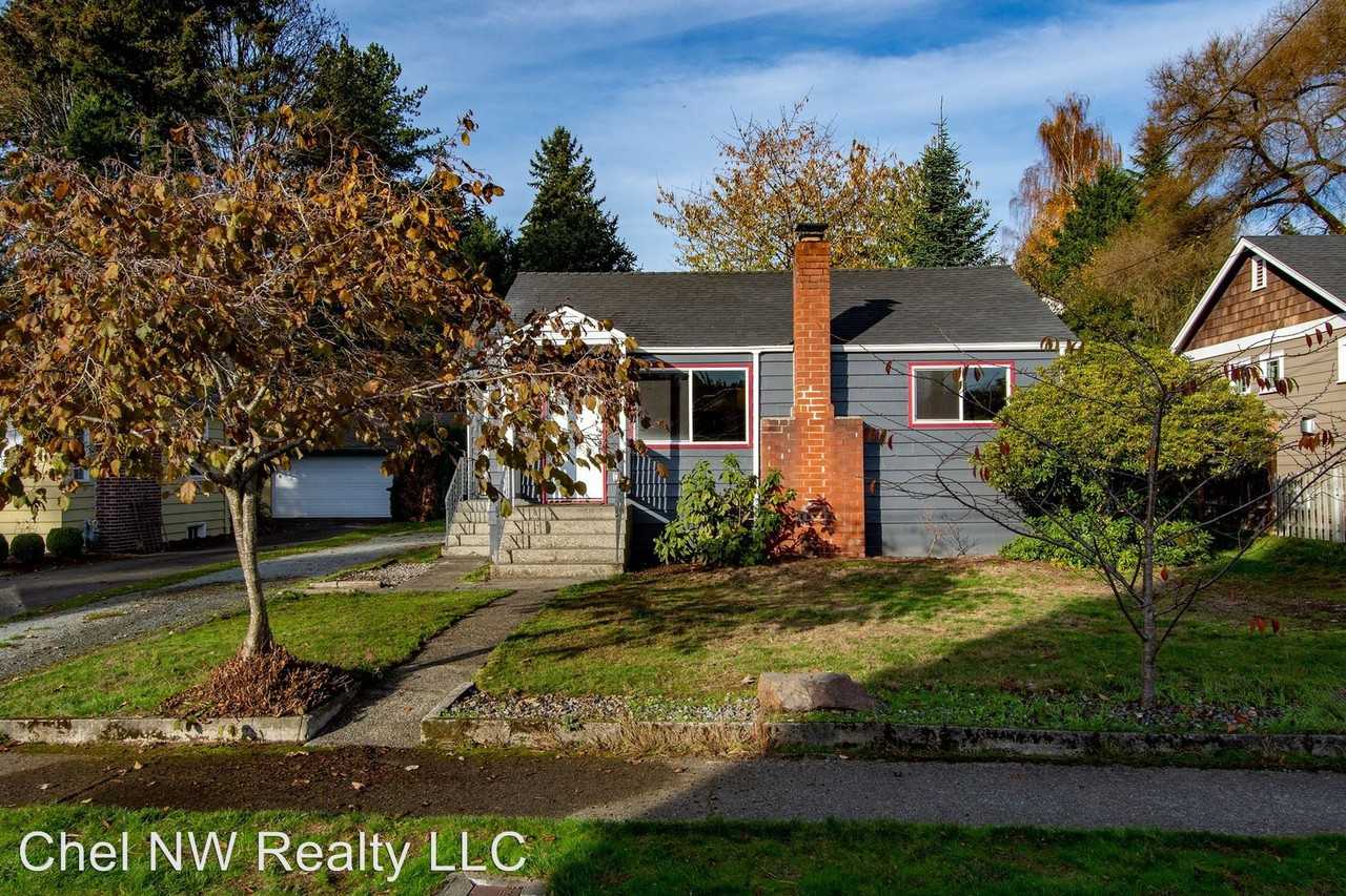 10126 NE 186th St - Photo 2 of 30