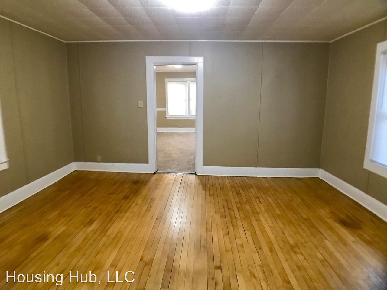 646 Van Buren Ave - Photo 3 of 8