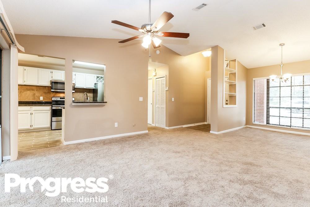 1353 Windsor Way - Photo 2 of 15