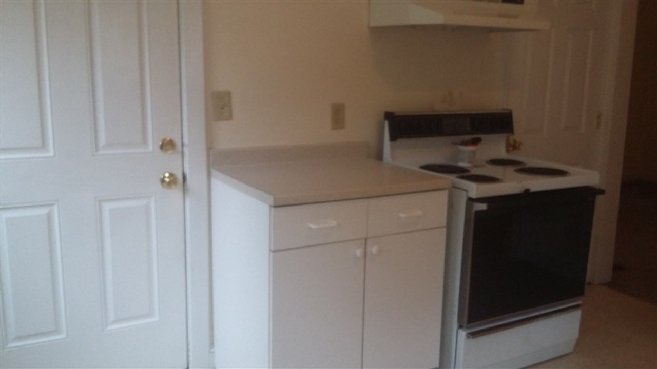 706 Main St - Photo 3 of 7