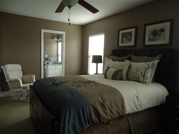 104 Briarwood Cir - Photo 3 of 10