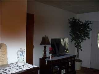 1001 Amherst St - Photo 3 of 8