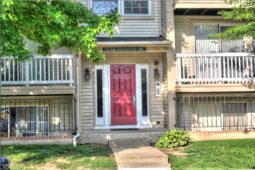 142 Kenwood Dr - Photo 3 of 10