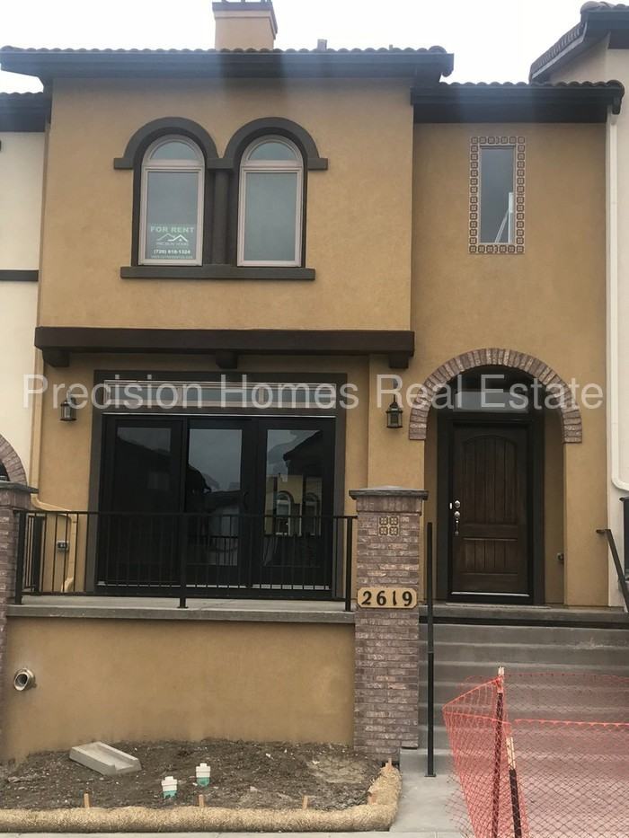 2619 S Orchard St - Photo 2 of 16