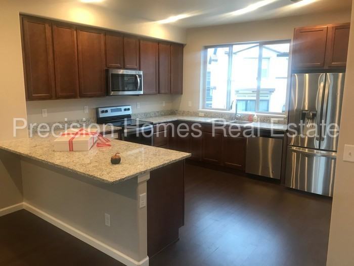 2619 S Orchard St - Photo 3 of 16