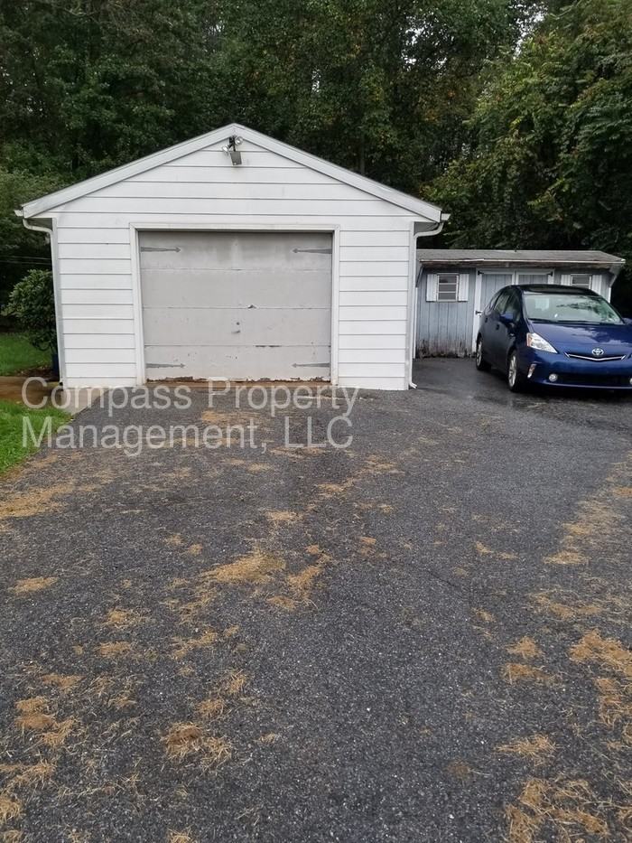 1875 Turkey Hill Rd - Photo 3 of 24