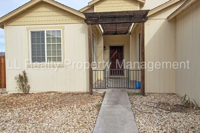 545 Quietwood Ct - Photo 3 of 23