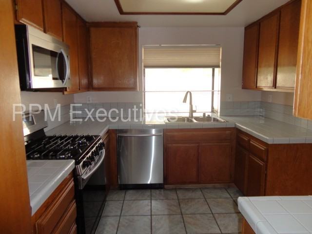 19971 Avenue Of The Oaks - Photo 2 of 18