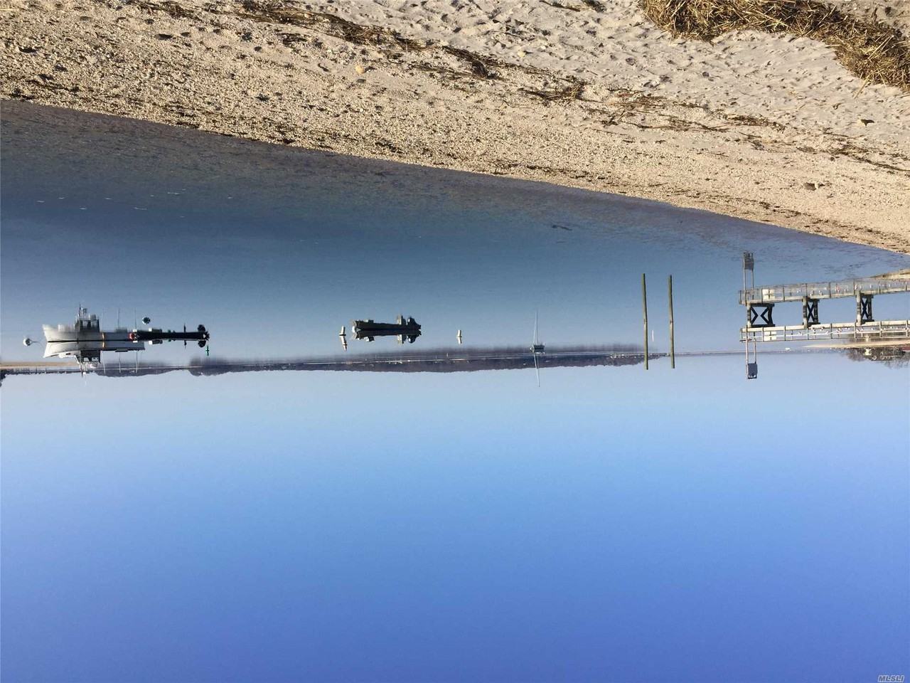 274 Jackson Crescent - Photo 2 of 8