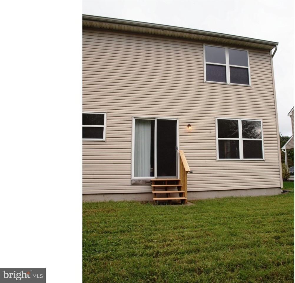 1024 Heather Ln - Photo 3 of 15