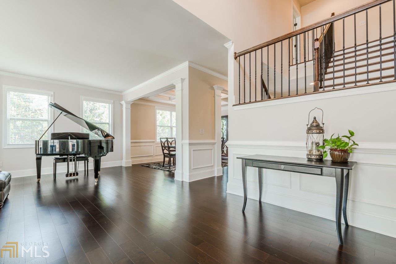 2615 Augeron Ct - Photo 3 of 36