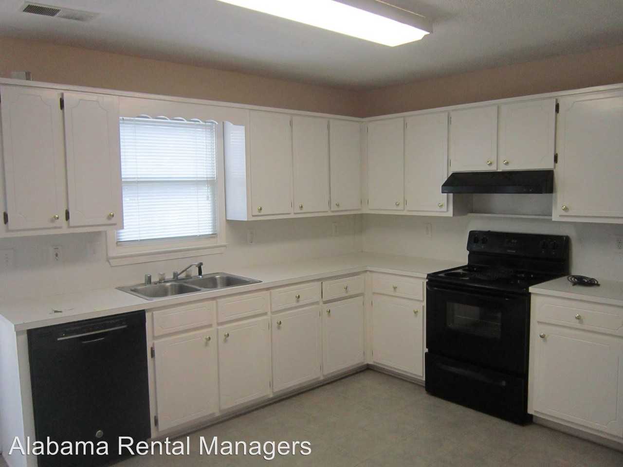 4717 Cheshire Cir - Photo 3 of 13
