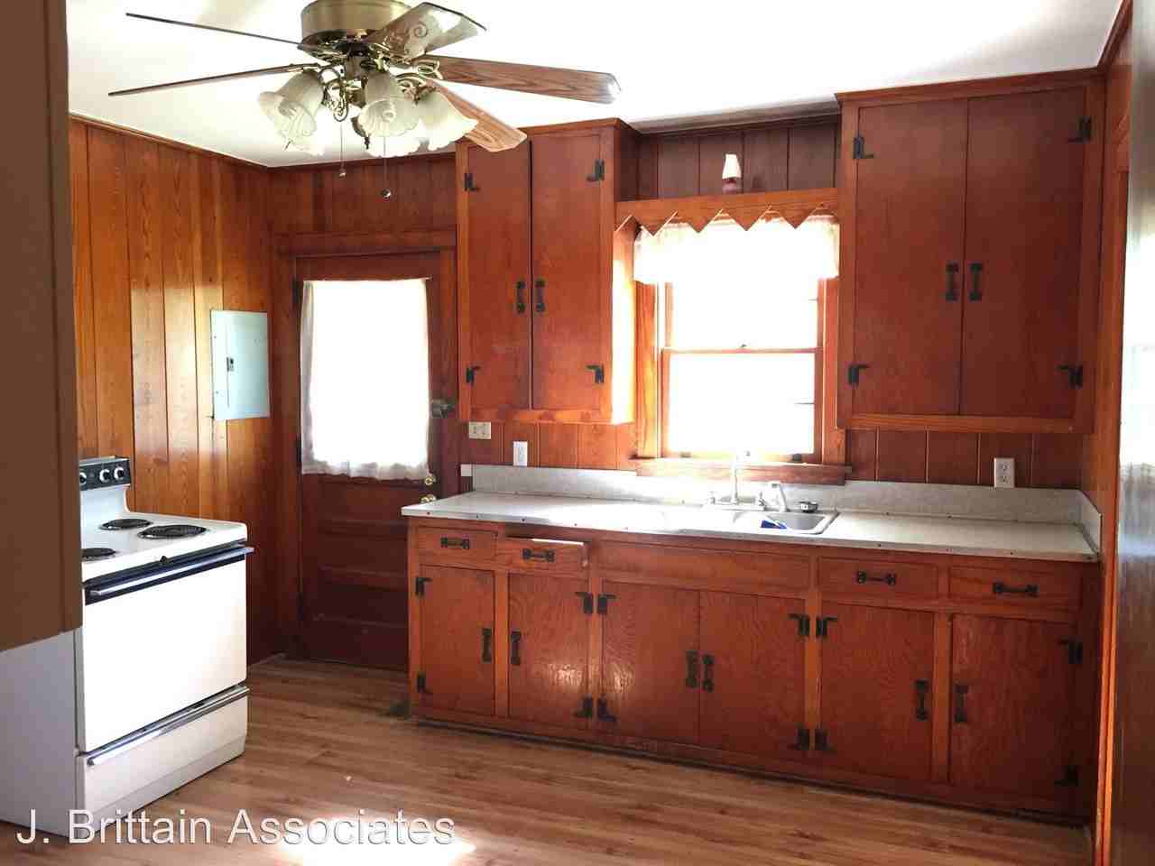 710 Cherokee Dr - Photo 2 of 18