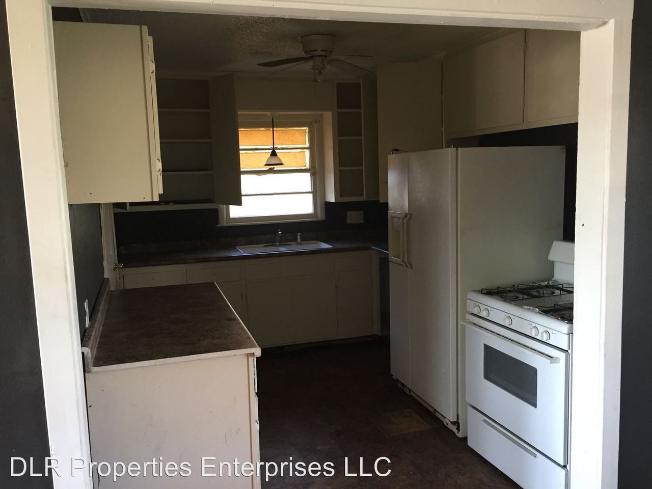 7639 E 7th St - Photo 3 of 7