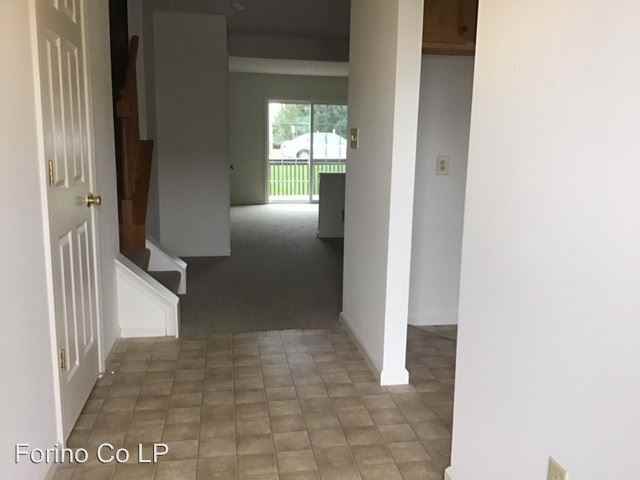 204 Nicole Way - Photo 2 of 12