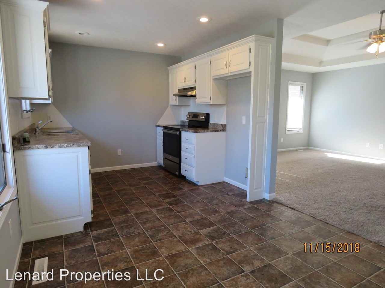 1700 N Engel Ave - Photo 2 of 8