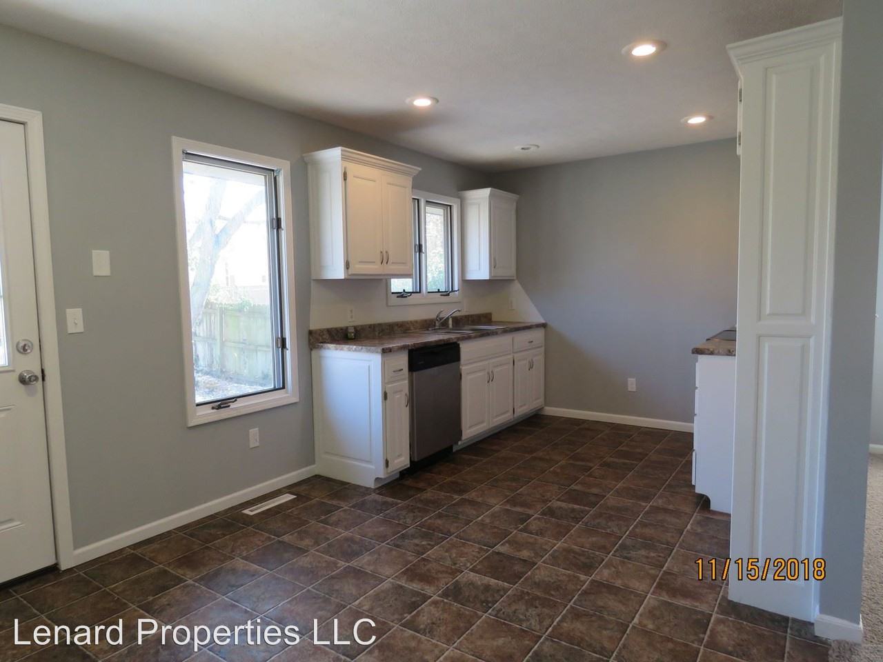 1700 N Engel Ave - Photo 3 of 8