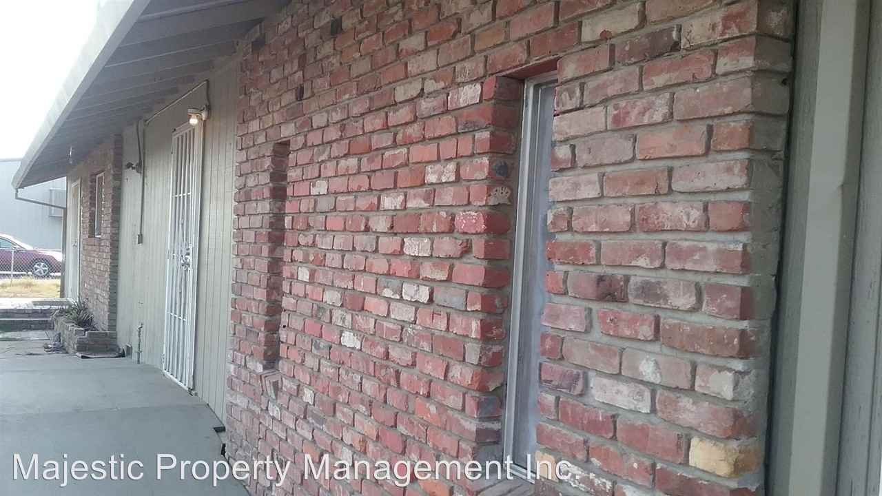 1815 Sanguinetti Ln - Photo 2 of 10