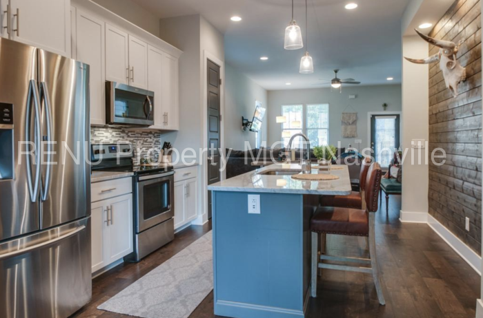 2507 Scovel St - Photo 2 of 13