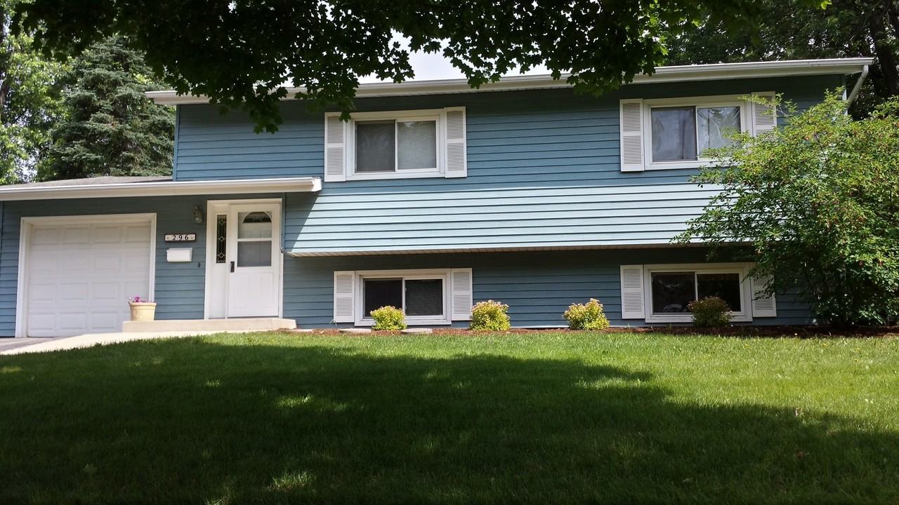296 Lancaster Dr - Photo 3 of 17