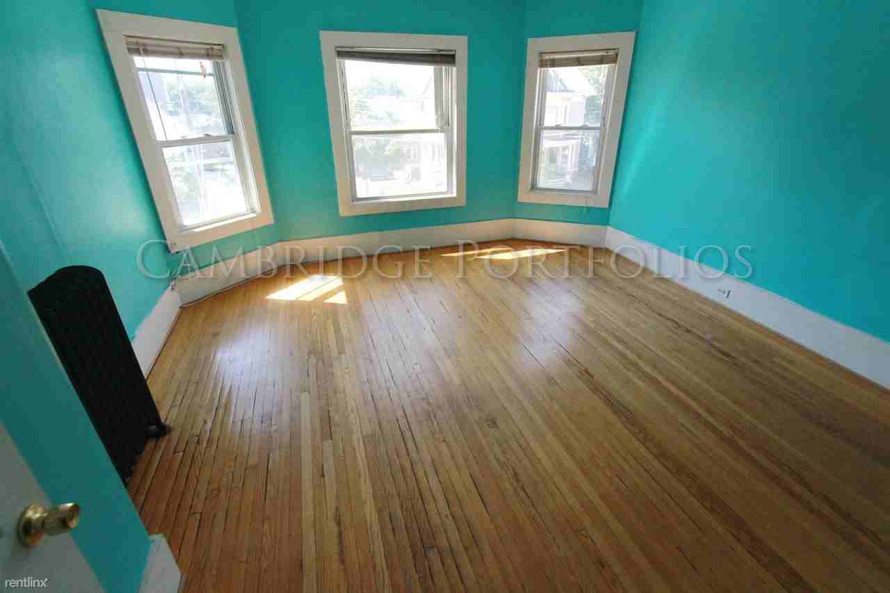 477 Lebanon St - Photo 3 of 13