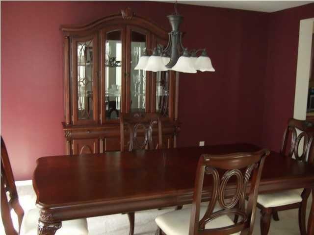 7006 Bellflower Ln - Photo 2 of 11