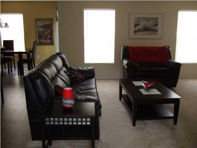 7006 Bellflower Ln - Photo 3 of 11