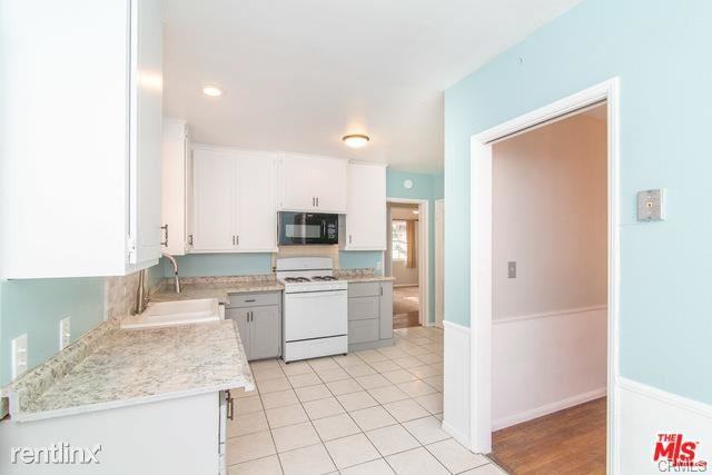 414 University Ave - Photo 3 of 19