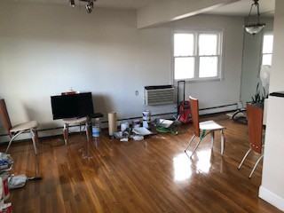 31 John St - Photo 3 of 6