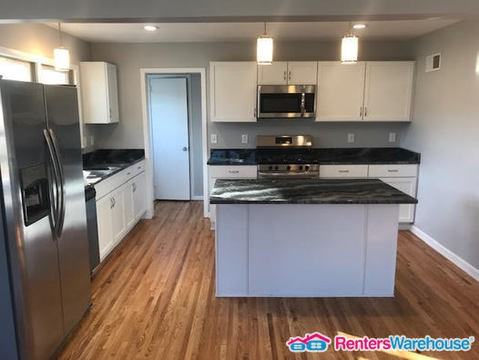 3344 Webster Ave S - Photo 2 of 12