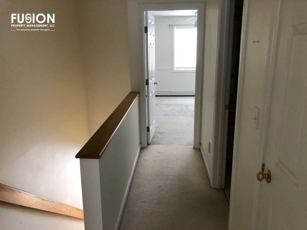 39 Perkins Dr #1 - Photo 2 of 10