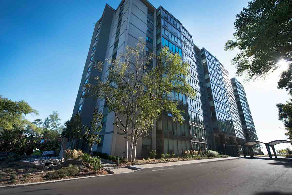 5220 Canadiana Apts. - Photo 2 of 20