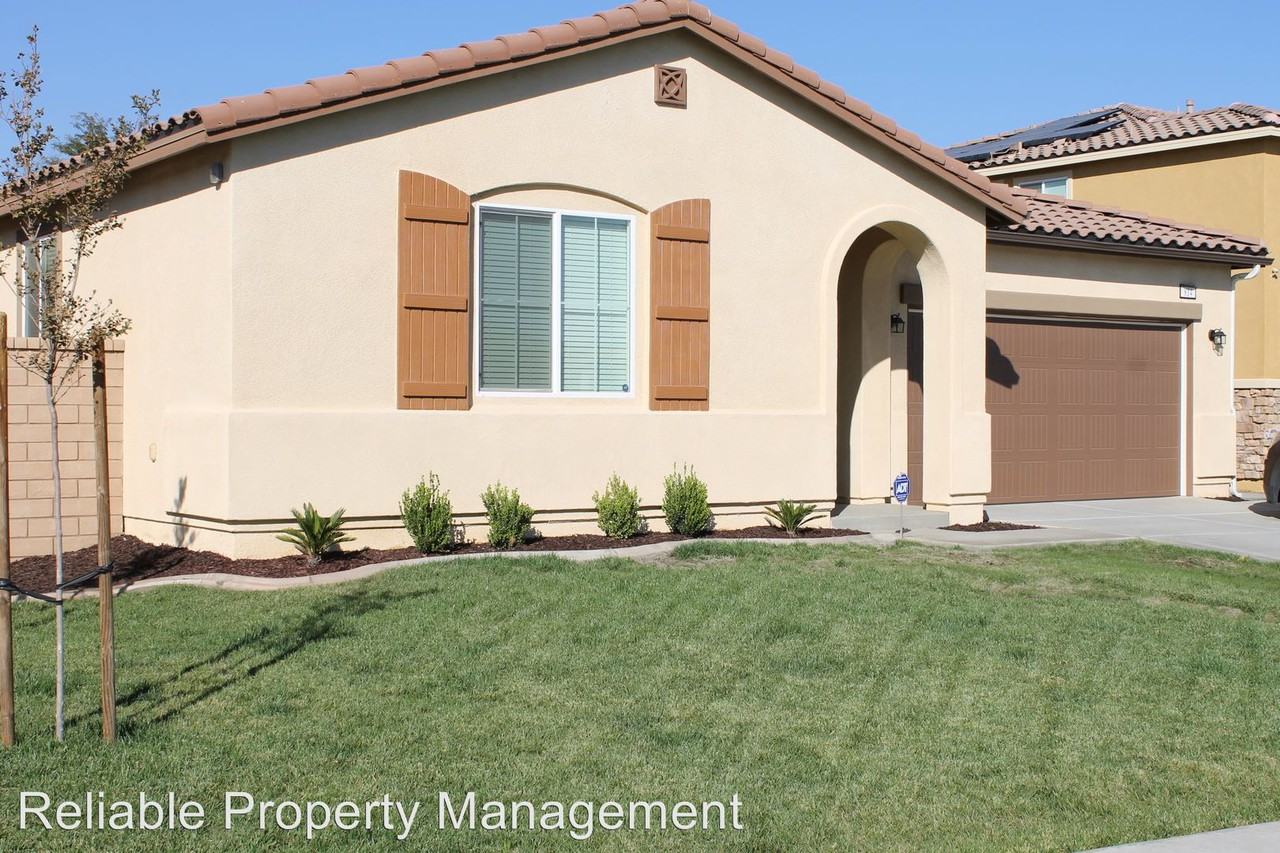 814 Genaro Dr - Photo 2 of 36