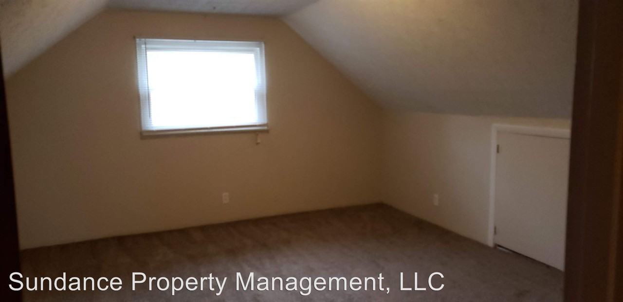 1119 Tassie Ln - Photo 2 of 18