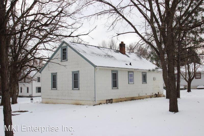 419 Fourth Ave NE - Photo 2 of 12