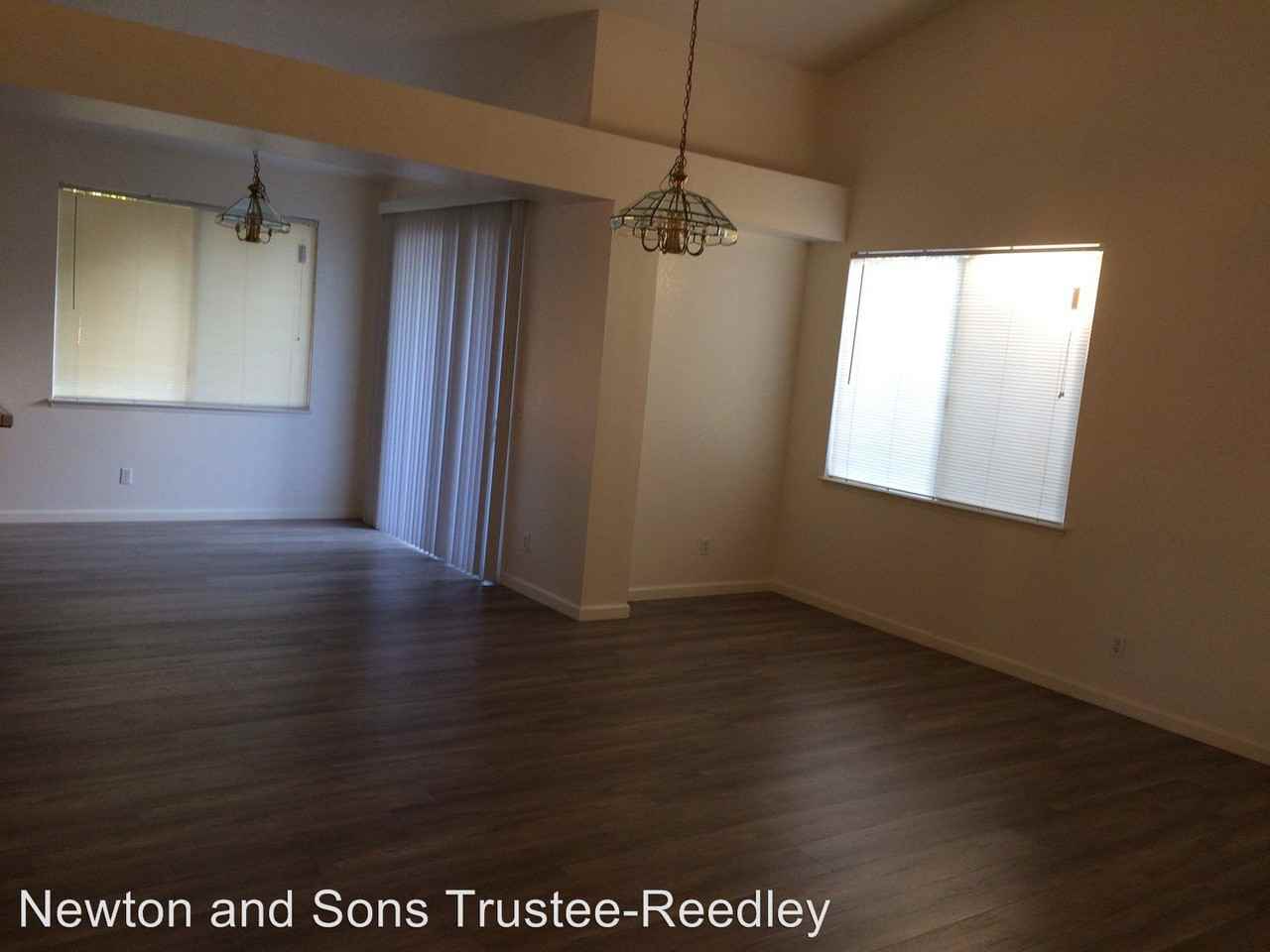 224 W Huntsman Ave - Photo 2 of 35