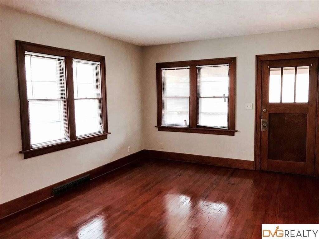 2314 N 49th St - Photo 3 of 21