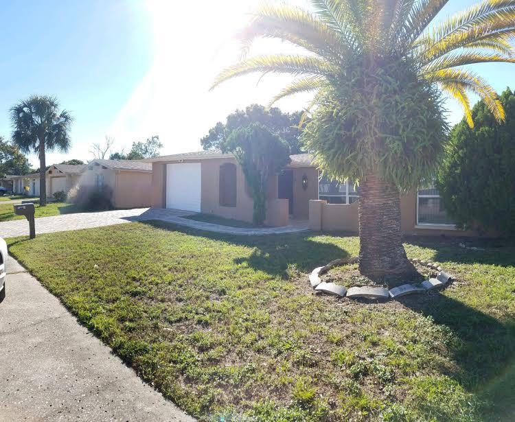 9135 Hunt Club Ln - Photo 2 of 18