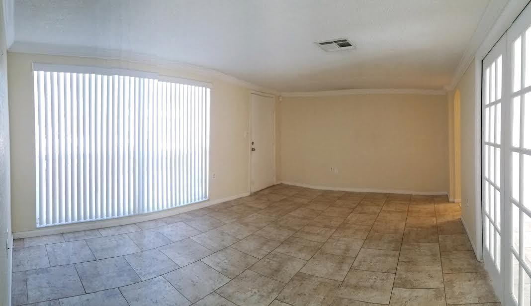 9135 Hunt Club Ln - Photo 3 of 18