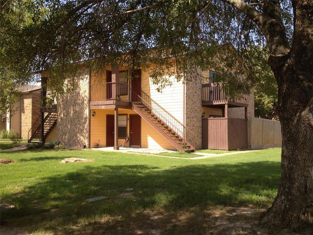 715 A Wellesley